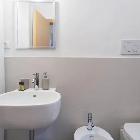 Brand New Flat Close To Sempione Garibaldi