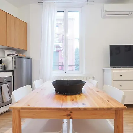 Brand New Flat Close To Sempione Garibaldi