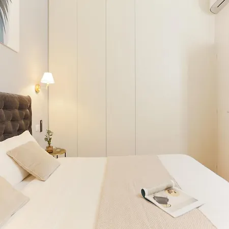 The Rent - Comfortable One-bedroom In The Crocetta Area Apartment *