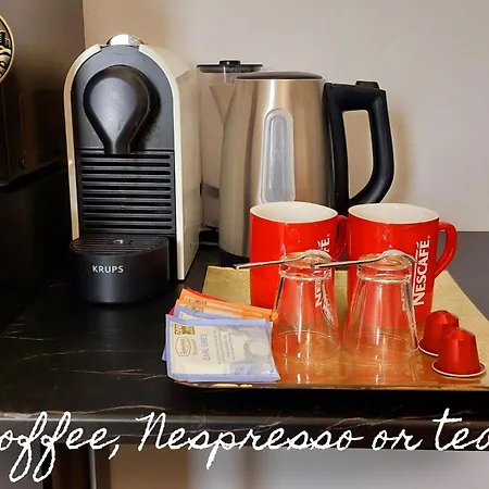 Navigli-san Babila New Attico Balcone Aria מילאנו