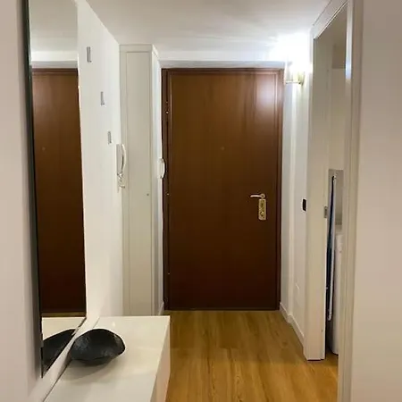 Apartment Casa Washington, Corso Vercelli, Citylife, Milan