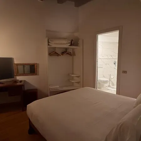 Lejlighed SUITE (bedroom&living room)