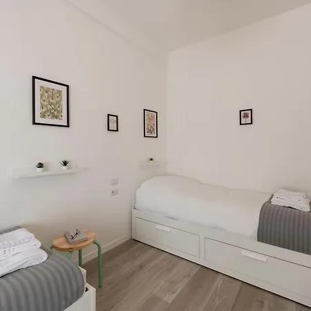 Apartman Caracciolo, 28 - Ampio Per 5, Posizione Perfetta