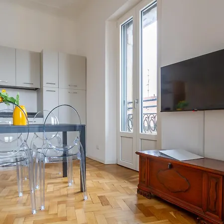 In Historic Building- Porta Venezia * Μιλάνο