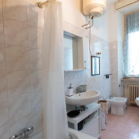 I Host - Sacconi 6 * Milan