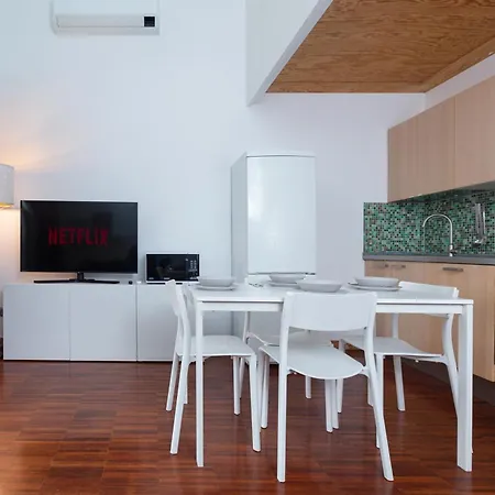 White And Brown Exclusive Loft With Terrace - Free Parking - M2 Station Milano