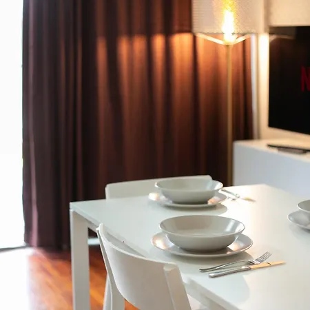 Apartment White And Brown Exclusive Loft With Terrace - Free Parking - M2 Station *