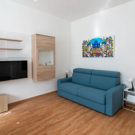 Sun & Color - - 20 Mins Citycenter Mediolan