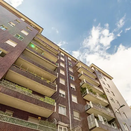 Apartment Casa B!- Rifugio Artistico Giambellino M4 Milan