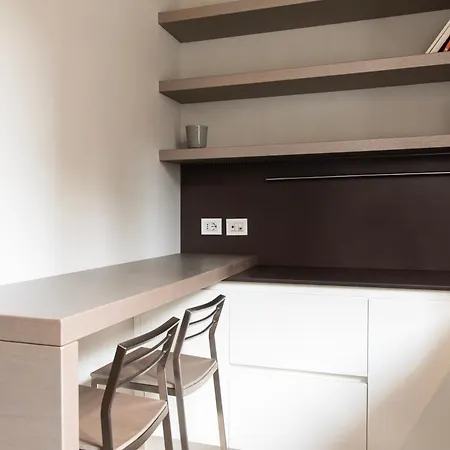 Youhosty - Chinatown Bright And Luxury Mailand