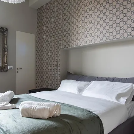 Youhosty - Chinatown Bright And Luxury Mediolan
