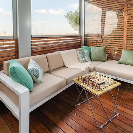 Fiftyfive-one Zuretti Milán