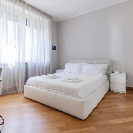 San Babila Executive - Discover The Historic Centre Of Apartmán