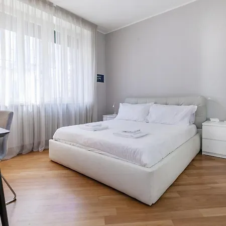 Apartmán San Babila Executive - Discover The Historic Centre Of