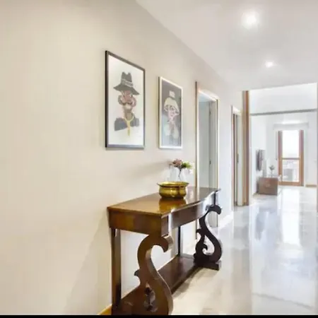 Amazing Center Skyline Apartament *