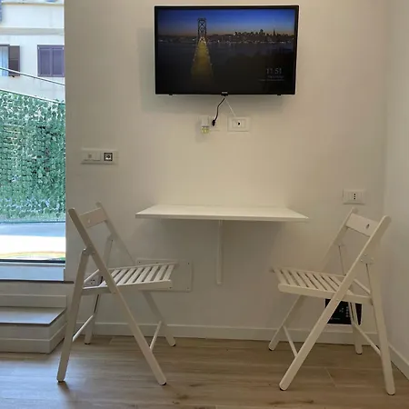 Grazioso Monolocale Apartament Mediolan