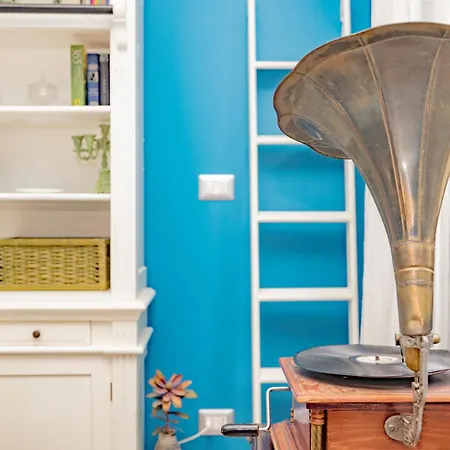 Apartment Vintage Gem - 8 Min Duomo Milan