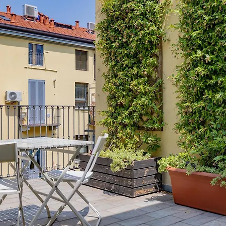 Apartment Vintage Gem - 8 Min Duomo Milan