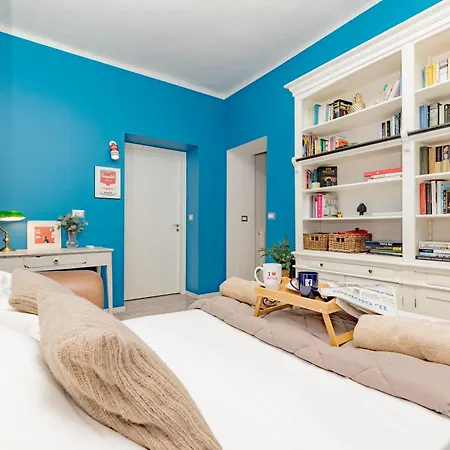 Vintage Gem - 8 Min Duomo Apartment *