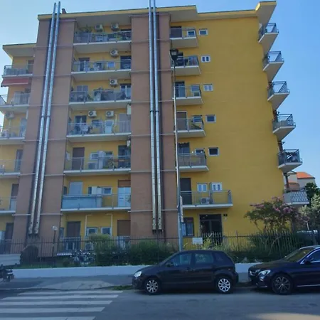 Homesamantha Apartment