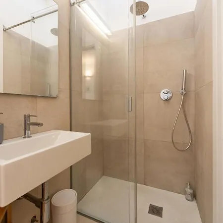 Lux Navigli Center شقة *