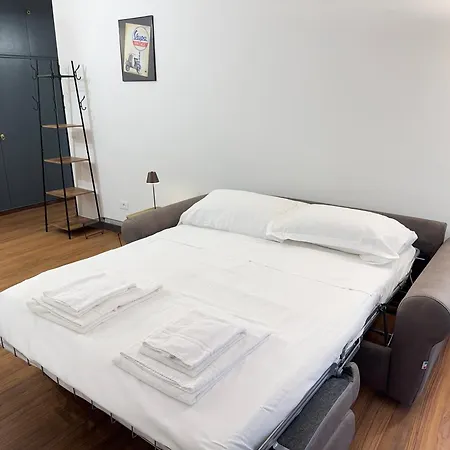 10' Linate Airport, Perfect For Visiting Milão