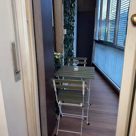 10' Linate Airport, Perfect For Visiting Apartment Mailand