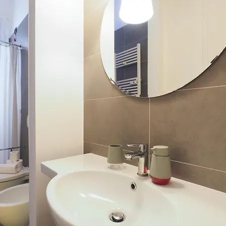 Primopiano - Filzi B ميلان