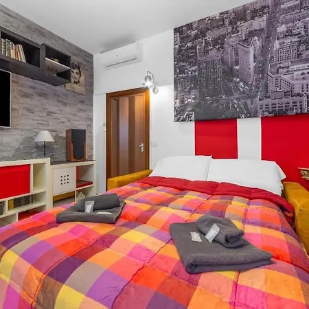 - Duomo - San Siro- Free Parking Milan