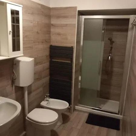 3 Station Free Parking Apartment