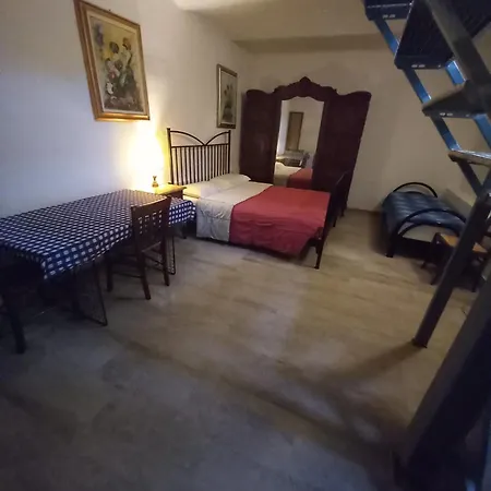 3 Station Free Parking Apartment