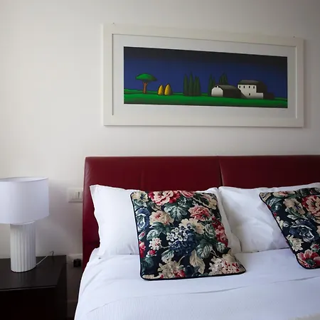 The Rent - Spacious Two-bedroom In Crocetta