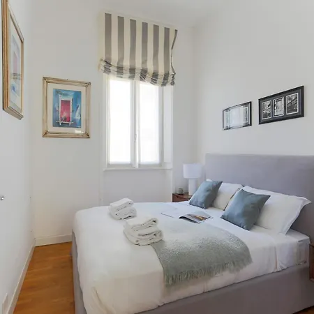 Apartment The Rent - Spacious Two-bedroom In Crocetta