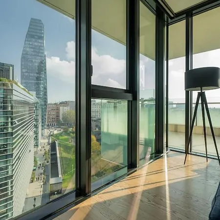 Sky High Dreams - Vista Duomo Apartament