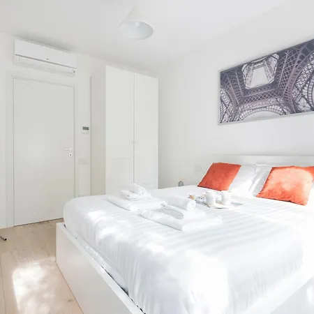 Easylife - - Mancini 1 - Cinque Giornate * Milano