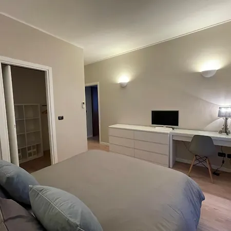Solari Apartment, Fashion Street Apartment Milan