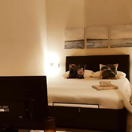 Ticinese Apartment Milan