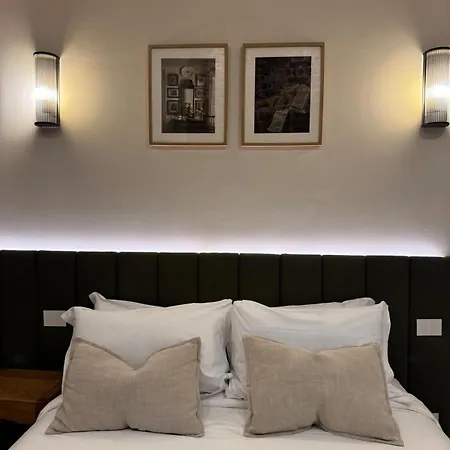 Pensionat Ca Bela - Mercadante 3*