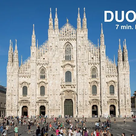 Isaia Oda ve Kahvaltı Milano