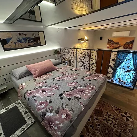 Apartment Due Fiori Loft Niguarda Milan