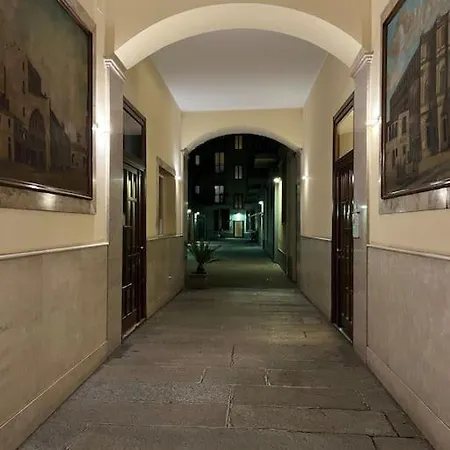 Apartment Il Nido Del Centro Storico-a Due Passi Dai Navigli E Dal Duomo *