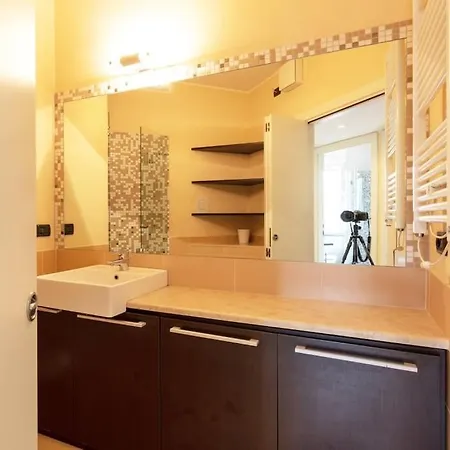 Spacious Two Bedrooms Solari Area - Mirable Pm Apartment