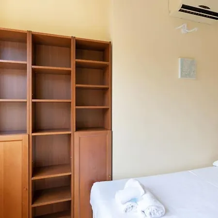 Spacious Two Bedrooms Solari Area - Mirable Pm Apartment