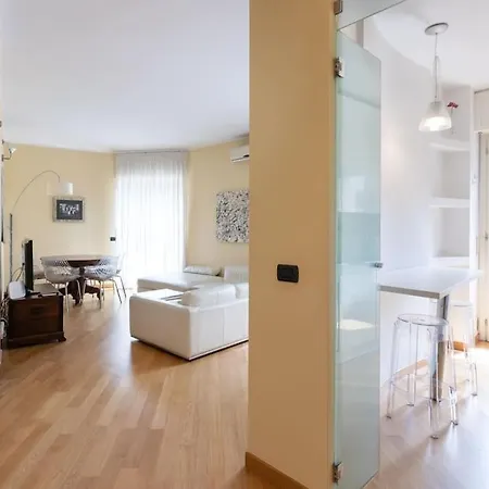 Spacious Two Bedrooms Solari Area - Mirable Pm Apartment *
