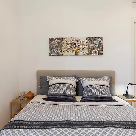 Flat 50m Station! * Milano