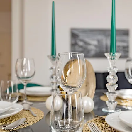 8 Luxury - Centro - Porta Venezia Apartamento