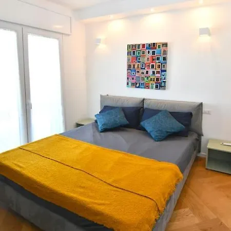 Bande Nere-san Siro Attico Con Terrazzo * Milão