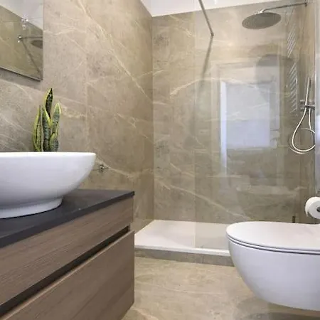 Bande Nere-san Siro Attico Con Terrazzo Milão