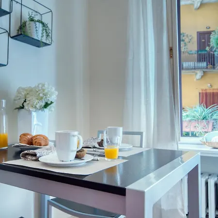 Guesthost - Deangeli Nest Romantico Bilocale Di Design In Zona De Angeli, Rinnovato E Accessoriato 아파트 밀라노