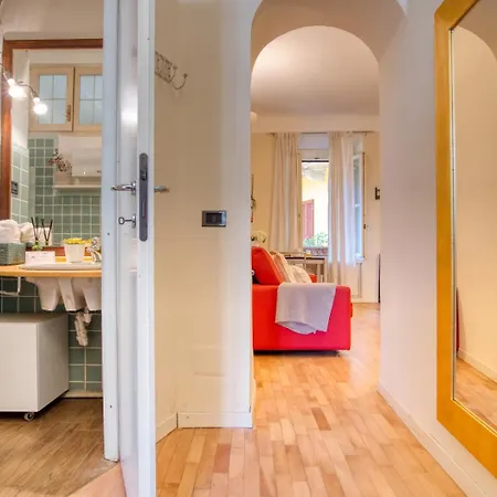 Guesthost - Deangeli Nest Romantico Bilocale Di Design In Zona De Angeli, Rinnovato E Accessoriato 아파트